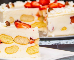 Babapiskótás joghurtos krémtorta