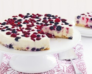 Erdei gyümölcsös joghurtos sajttorta