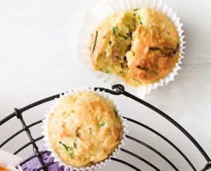Cukkinis sajtos muffin