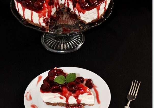 Sütés nélküli sajttorta meggyöntettel